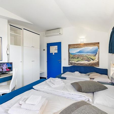 Bike & Wind Hotel Villa Maria Torbole Sul Garda Екстер'єр фото