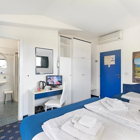 Bike & Wind Hotel Villa Maria Torbole Sul Garda Екстер'єр фото