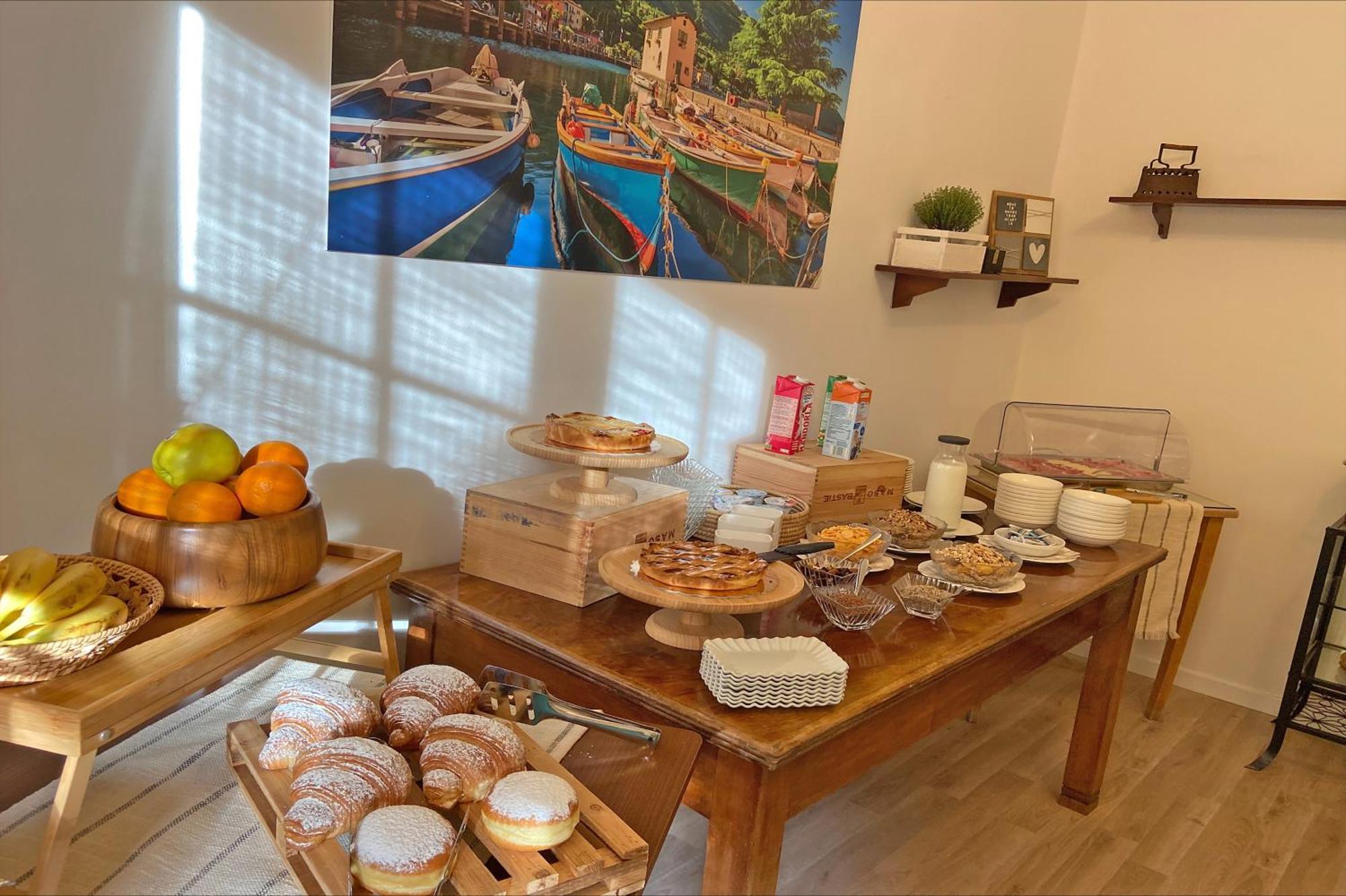 Bike & Wind Hotel Villa Maria Torbole Sul Garda Екстер'єр фото