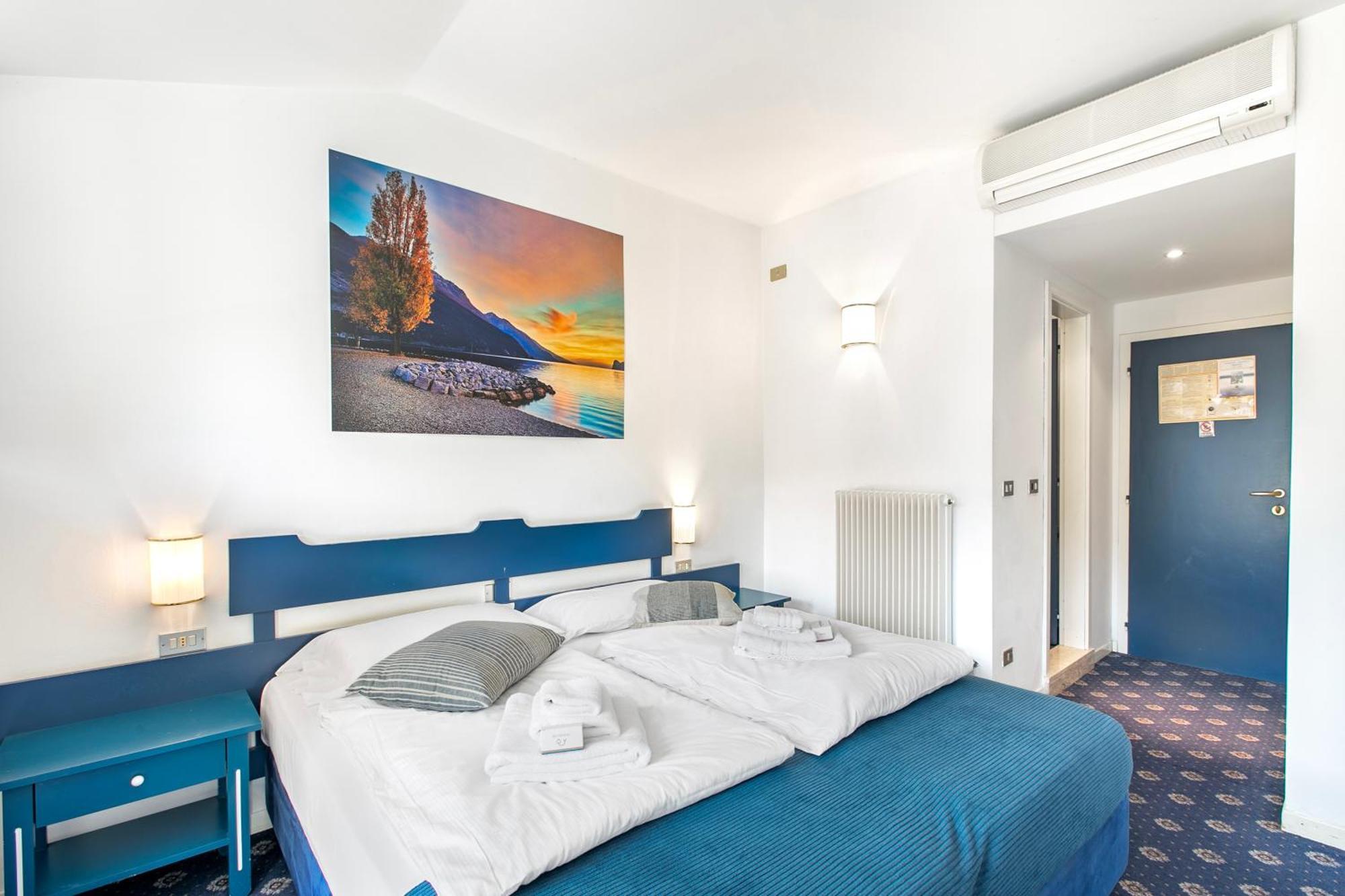 Bike & Wind Hotel Villa Maria Torbole Sul Garda Екстер'єр фото