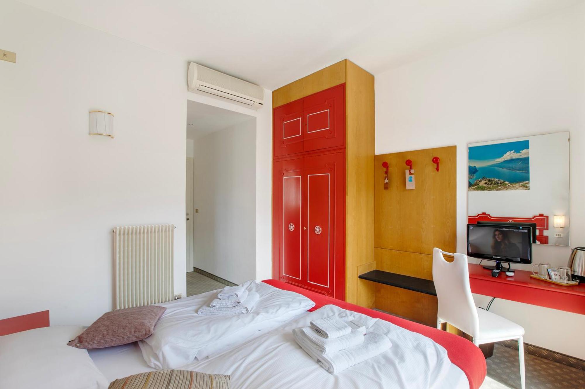 Bike & Wind Hotel Villa Maria Torbole Sul Garda Екстер'єр фото