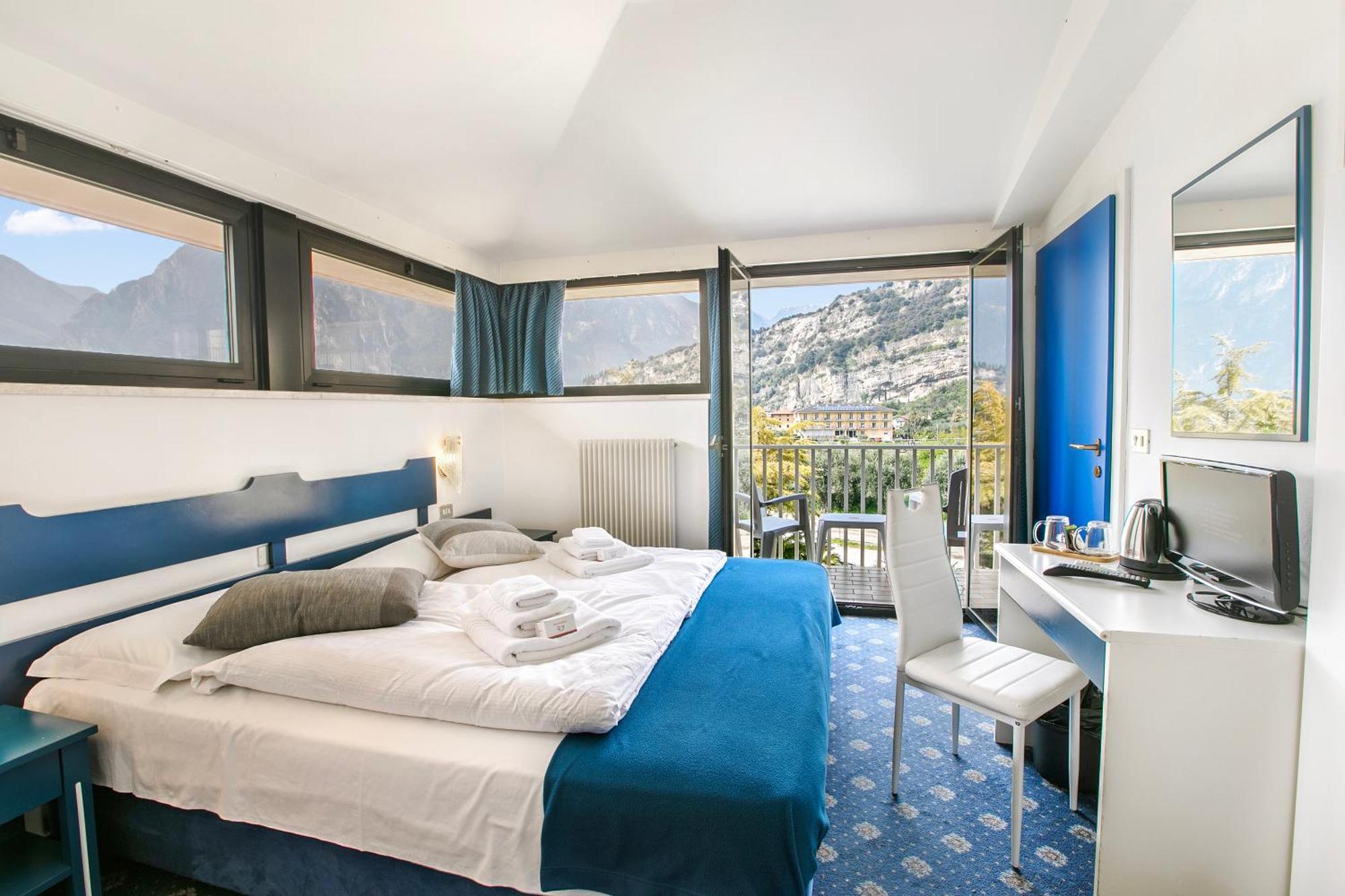 Bike & Wind Hotel Villa Maria Torbole Sul Garda Екстер'єр фото