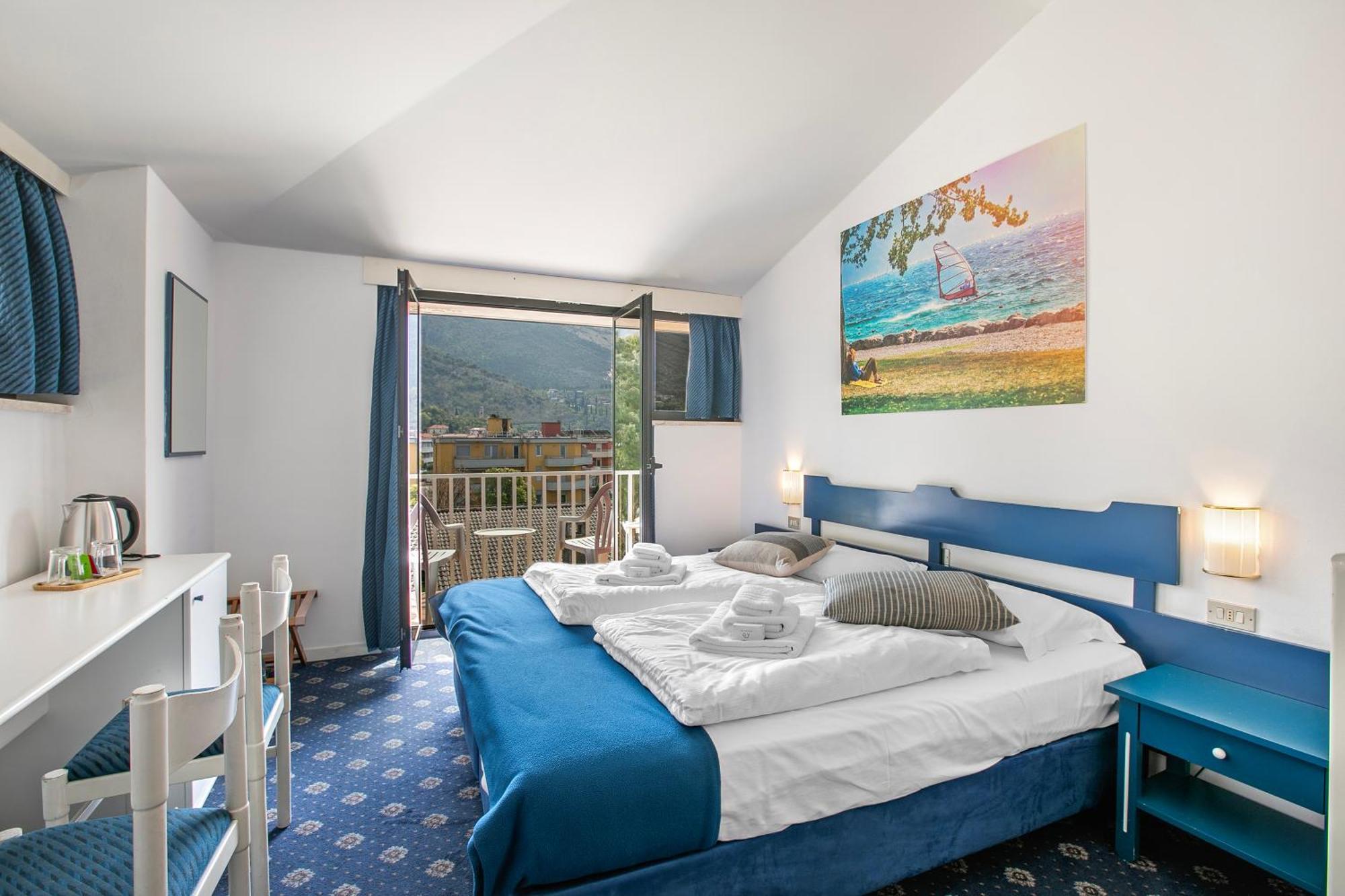 Bike & Wind Hotel Villa Maria Torbole Sul Garda Екстер'єр фото