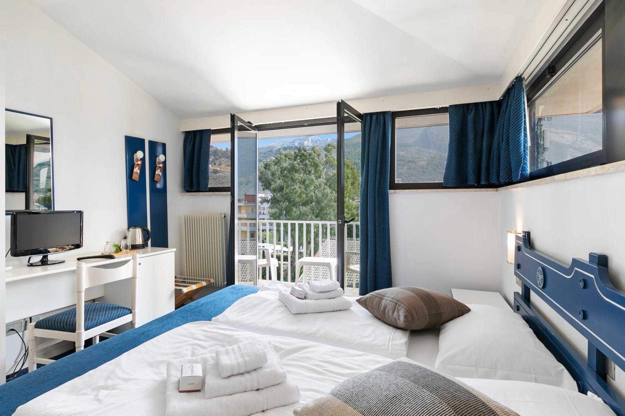 Bike & Wind Hotel Villa Maria Torbole Sul Garda Екстер'єр фото